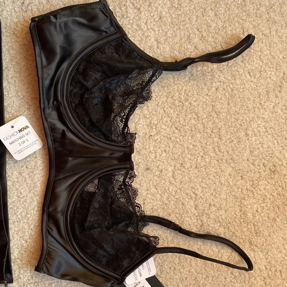 Black fashion Nova two piece dress. Size M - Picture 3 of 4